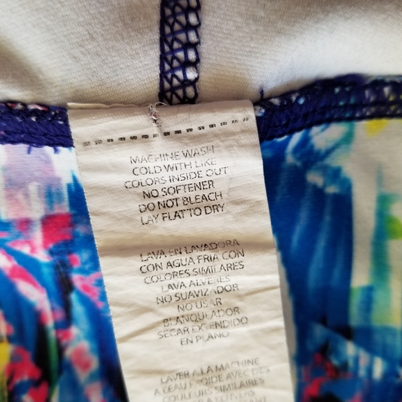 Fabletics Salar Powerhold Capri Legging M 💙 - Picture 7 of 8